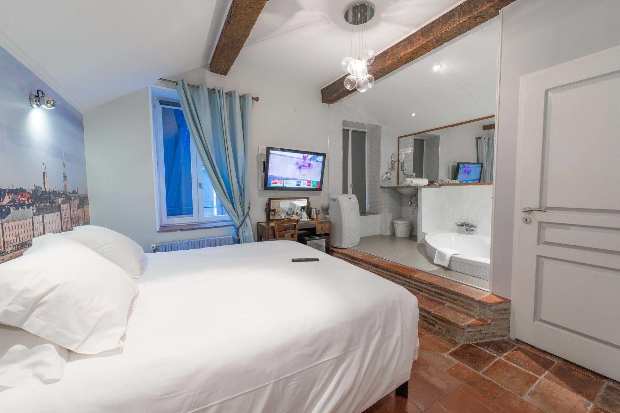 Europe Hotel Castres  Buitenkant foto