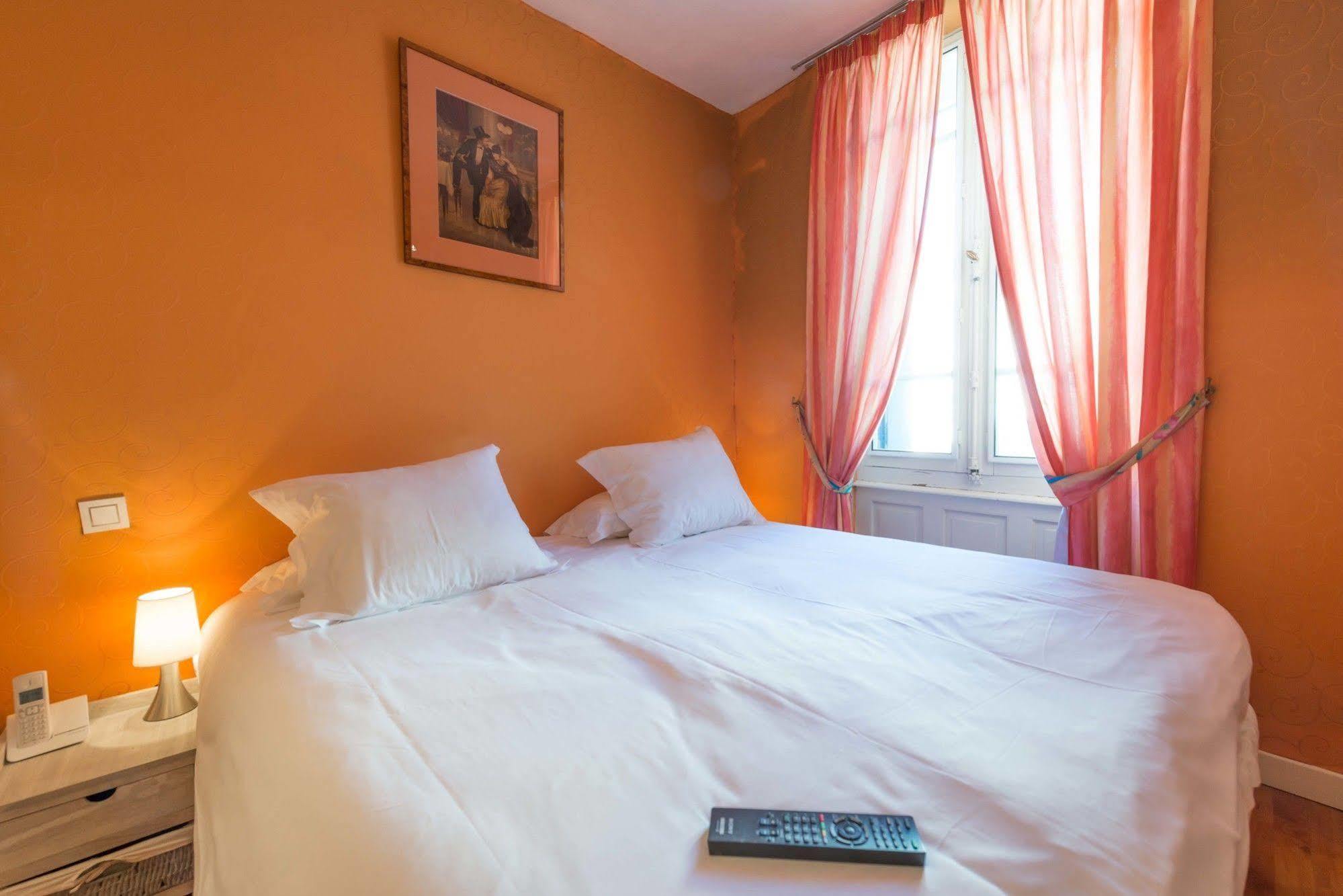 Europe Hotel Castres  Buitenkant foto
